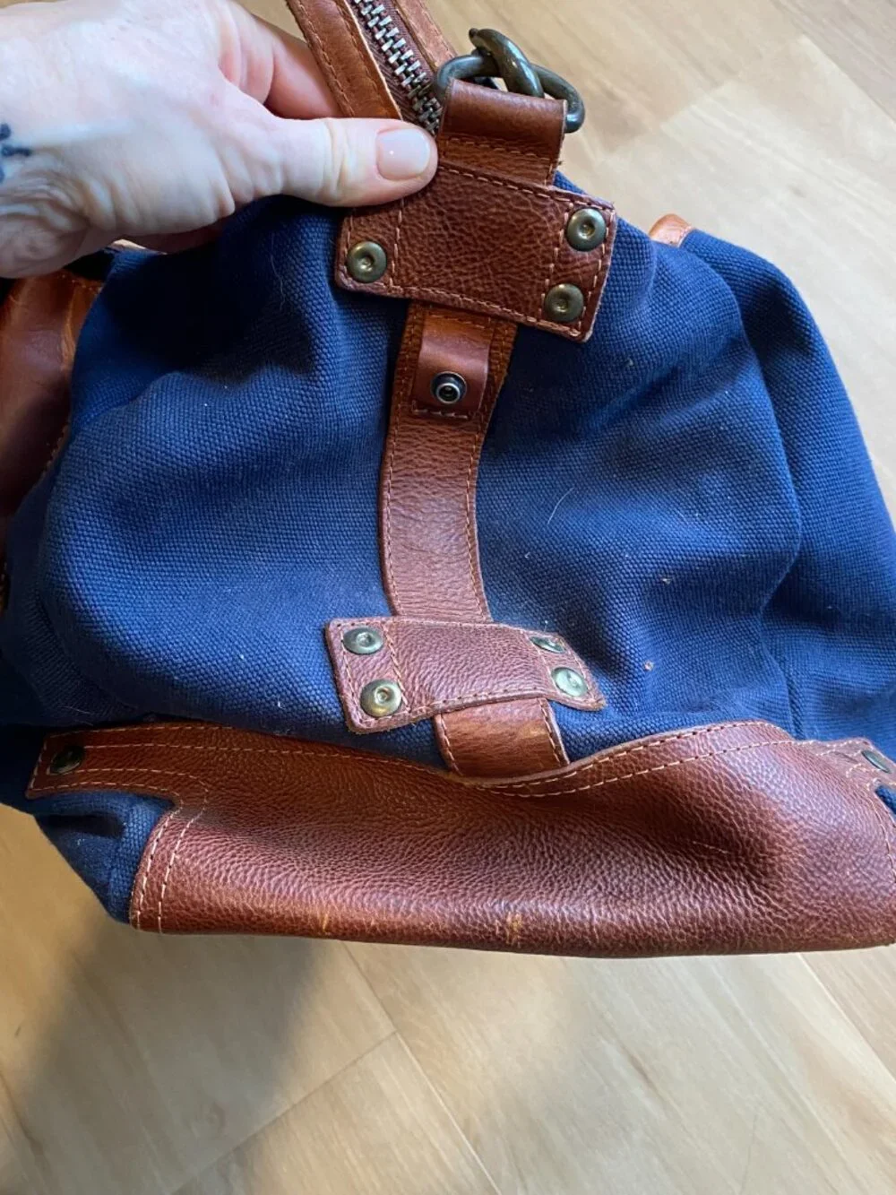 Huckberry Will Leather Good Traveler Duffle Navy Tan With Strap and Luggage Tag
